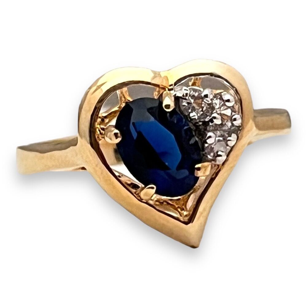 Vintage 1970s Ring Size 9 Blue Crystal Heart Cluster Gold Plated - 14I